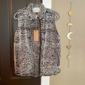 Brand NEW thread and supply Sherpa vest